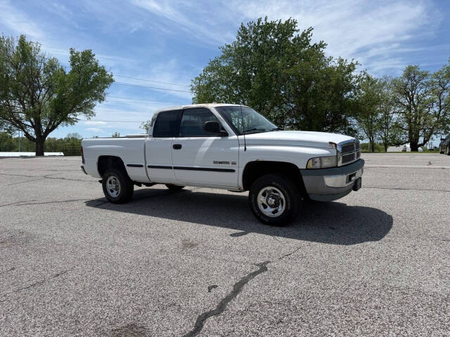 dodge ram pickup 1998 3B7HF12Z2WM222967 image dodge ram pickup 1998 3B7HF12Z2WM222967 image